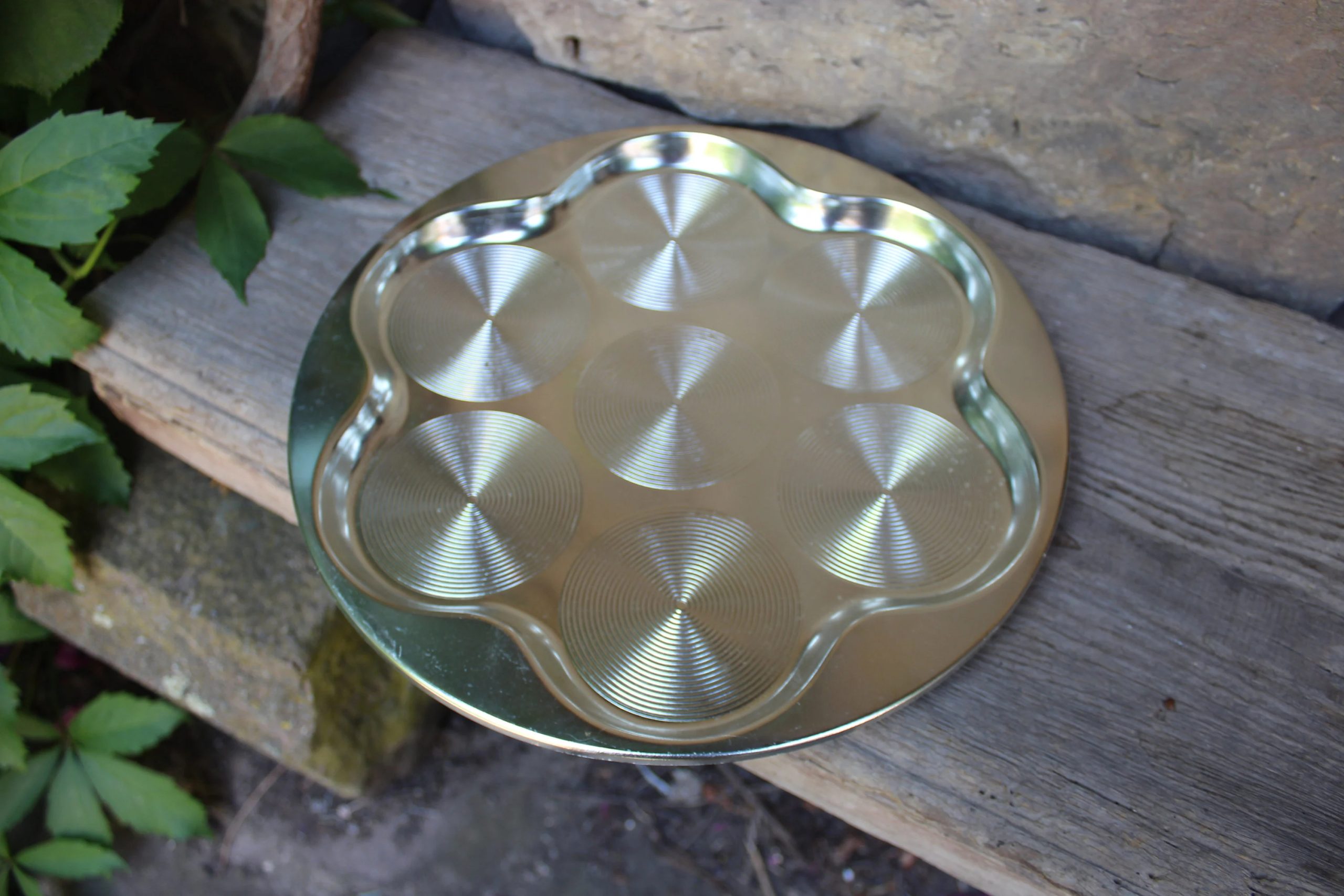 Gold fan-shaped metal decorative plate
