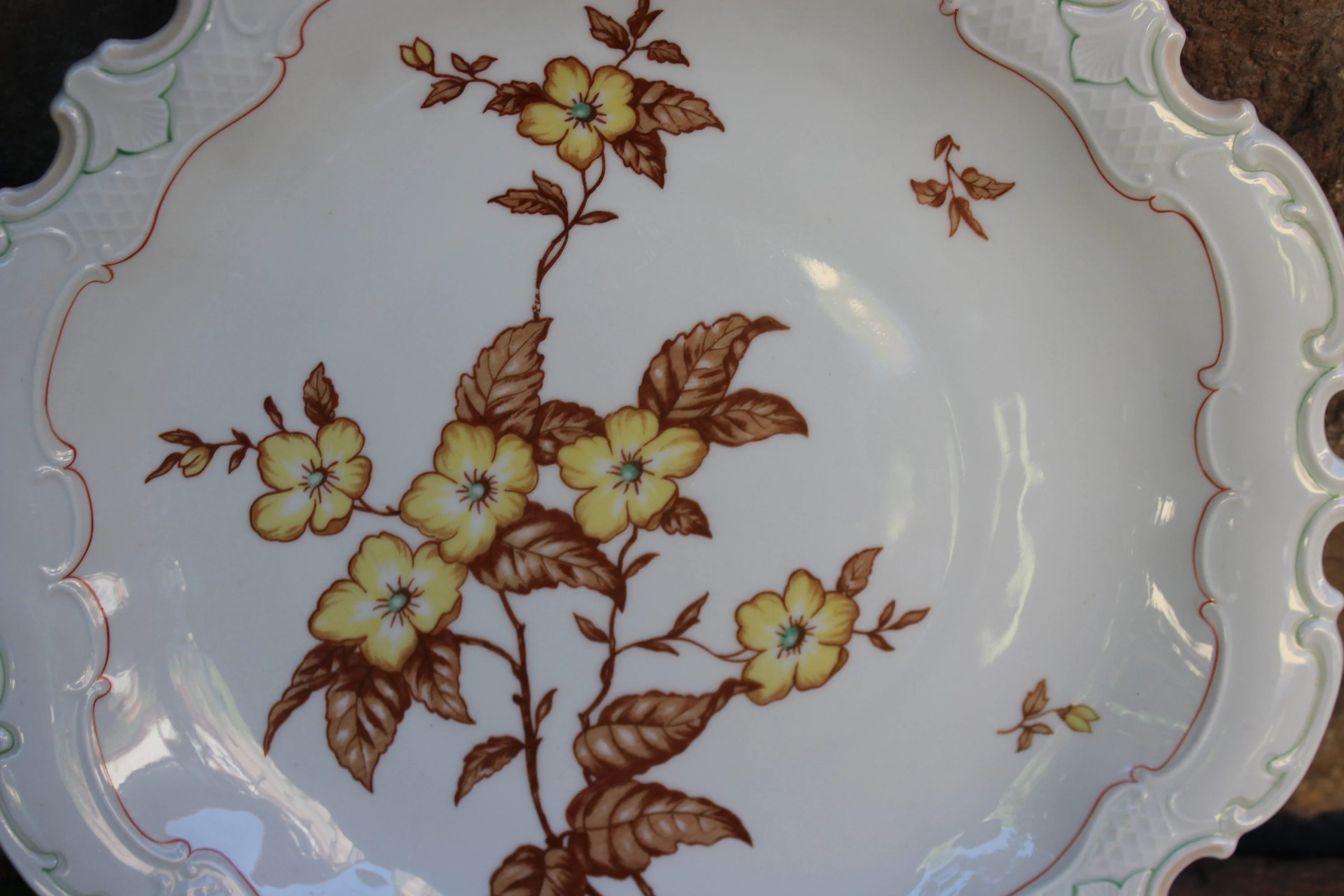 Romantic white floral ceramic dinner plate with plant relief - View 2