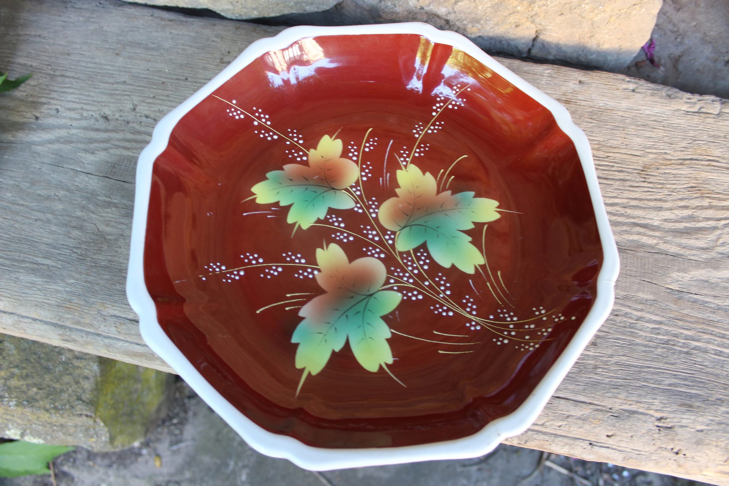 Retro fan shaped floral ceramic dinner plate