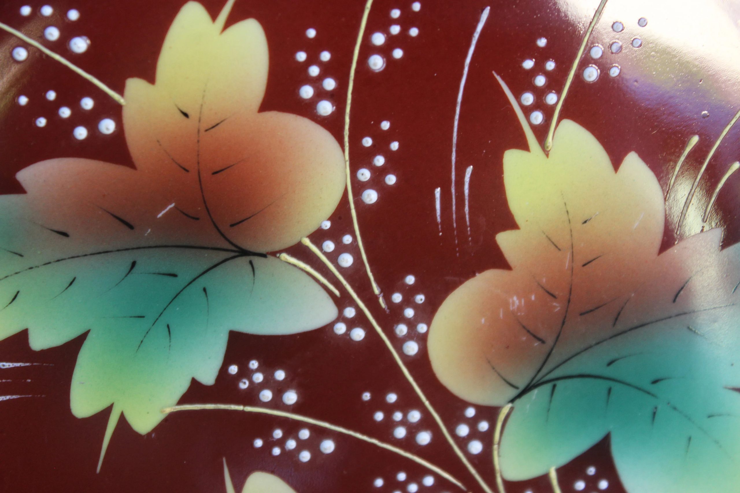 Retro fan shaped floral ceramic dinner plate - View 3